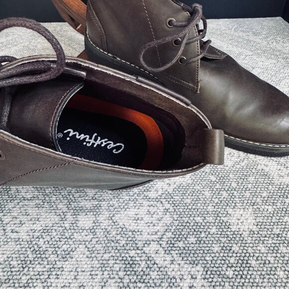 Men’s Chukka Boots, Size 7